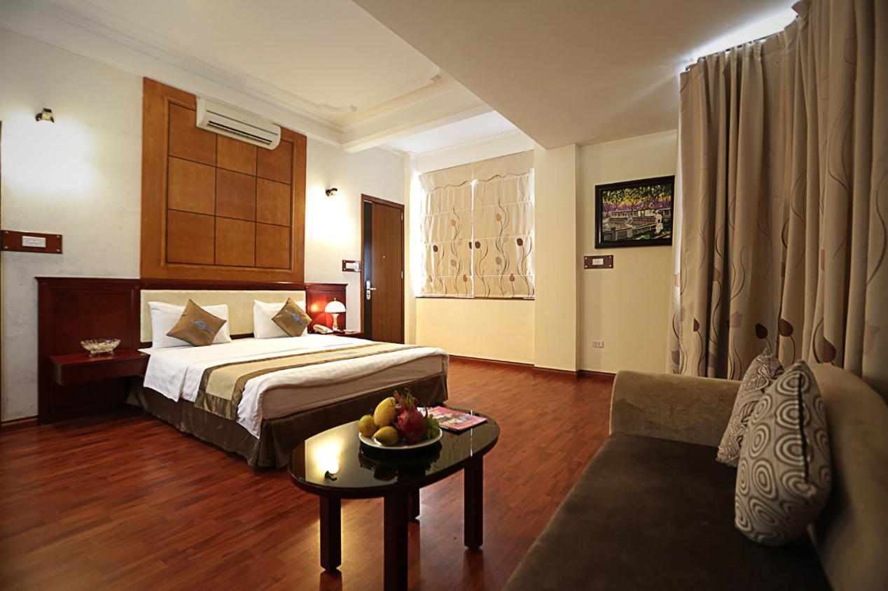 Moon View Hotel - 65 Cua Bac - By Bay Luxury Hanoi Esterno foto